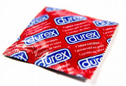 preservativo con involucro quadrato