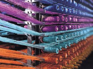 India, si usa il condom per i telai