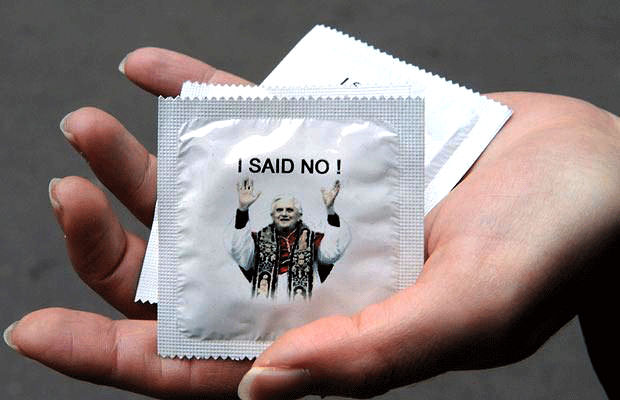 sexy shop con i preservativi Papali