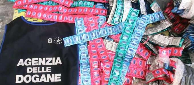 condom contraffatti sequestrati