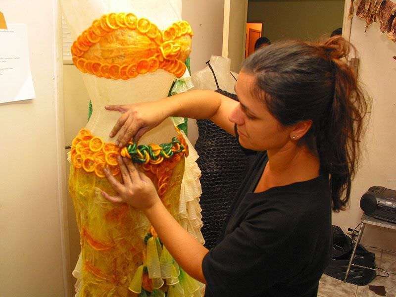 Moda e preservativi con Adriana Bertini