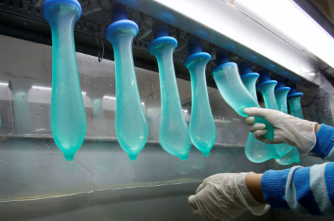 ferma la produzione mondiale di condoms